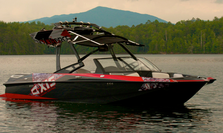 wakeboarding boat